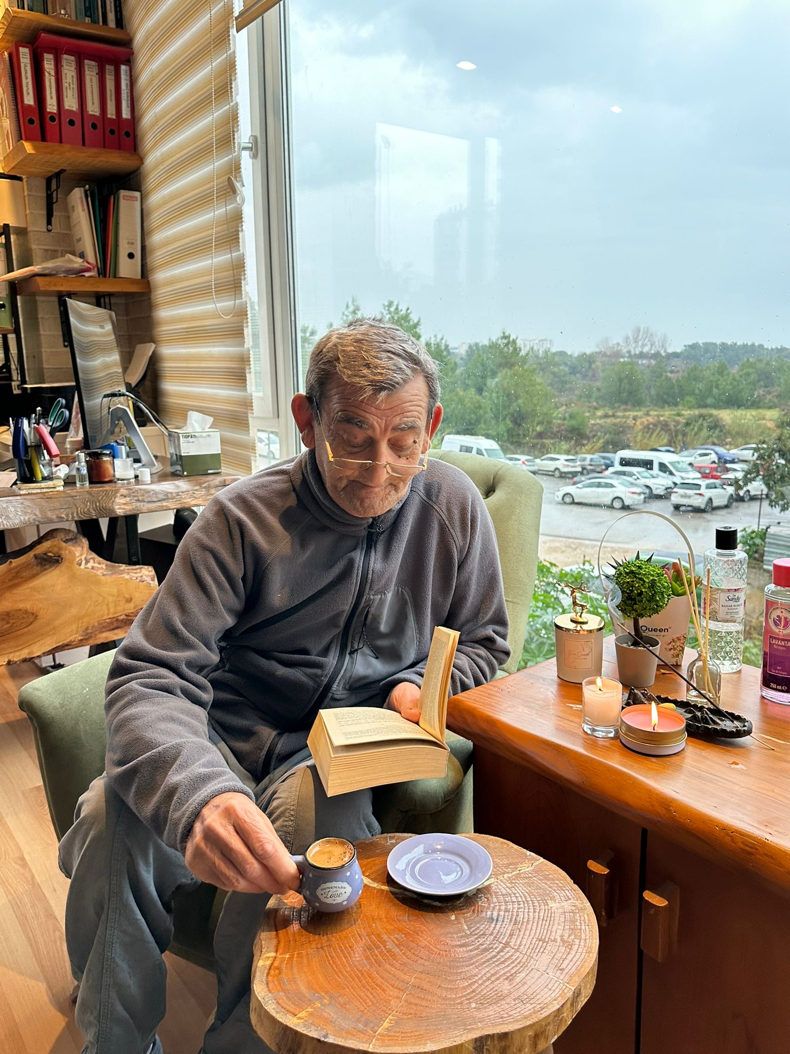 Геронтолог и социальный работник